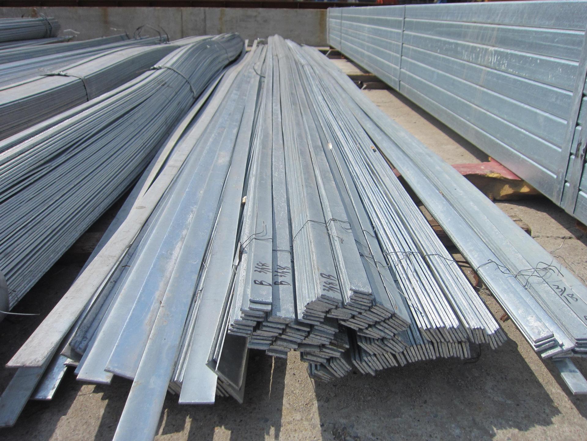 四川雅安金属制品生产厂家现有现货5000吨扁钢规格型号齐全质优价廉期待您的来电
